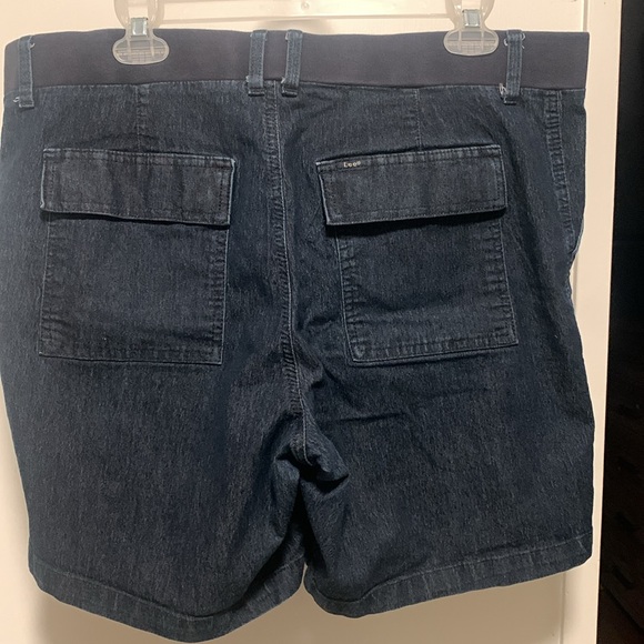 Lee denim regular fit Bermuda mid rise shorts size 16 M in good condition - Picture 3 of 11
